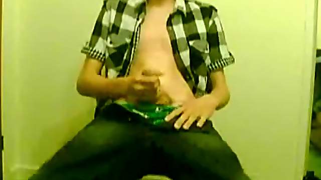 Jerking off and cumming in green underpants