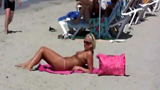 Hot Blonde Girl Gets Fucked On Beach