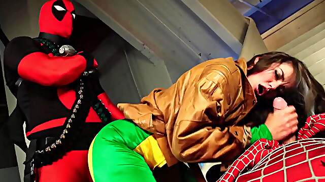Spider man gives this chick hefty inches to play with in MMF role play
